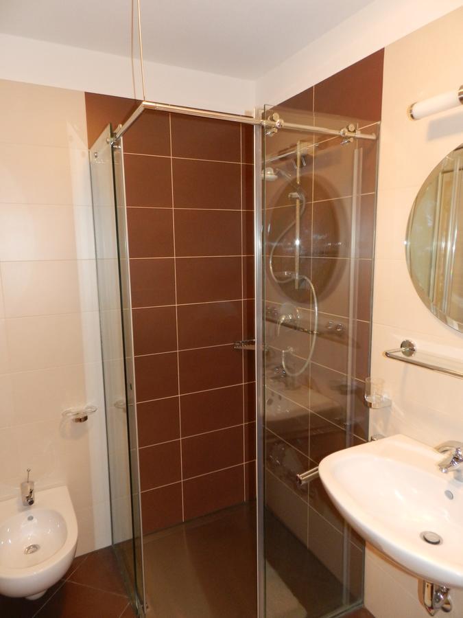 Apartments Bachmann San Candido Esterno foto
