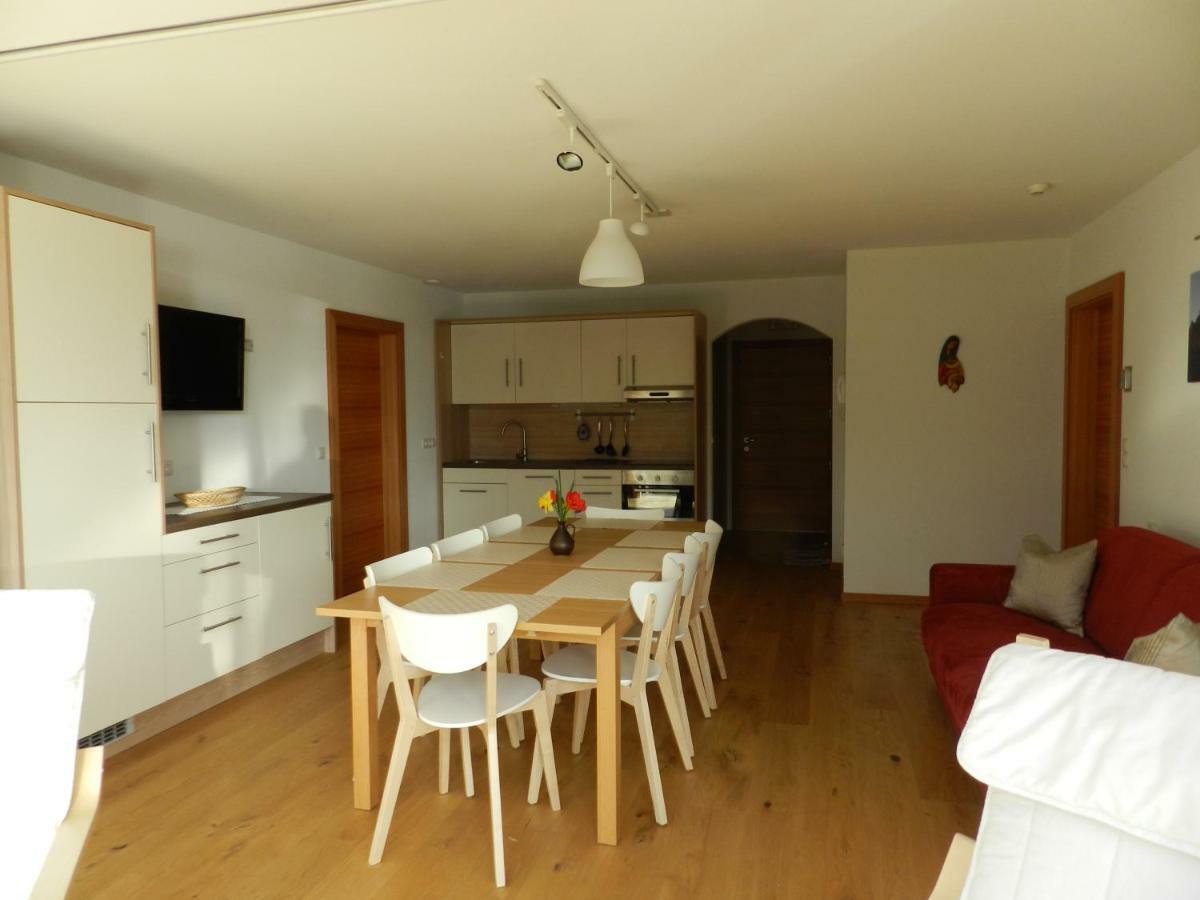 Apartments Bachmann San Candido Esterno foto